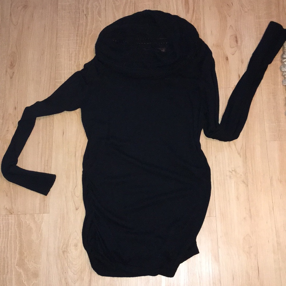 Limited turtleneck